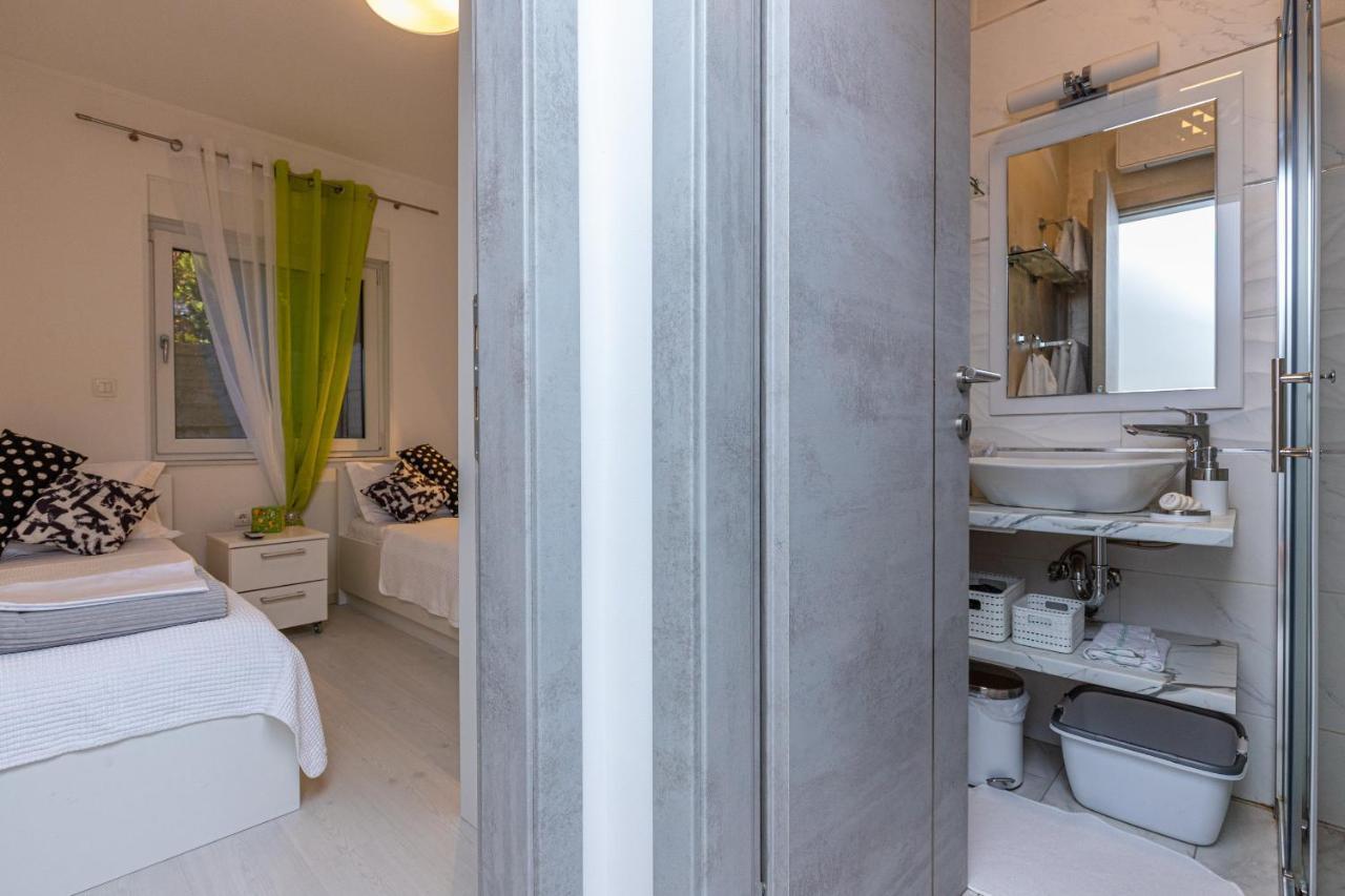 Apartment Rippl II Цриквеница Экстерьер фото